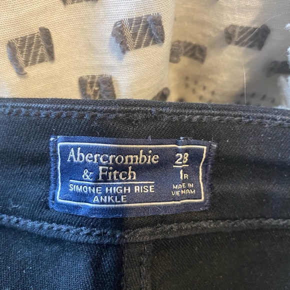 Abercrombie Simone Skinny Jeans 28 Black - Picture 3 of 4